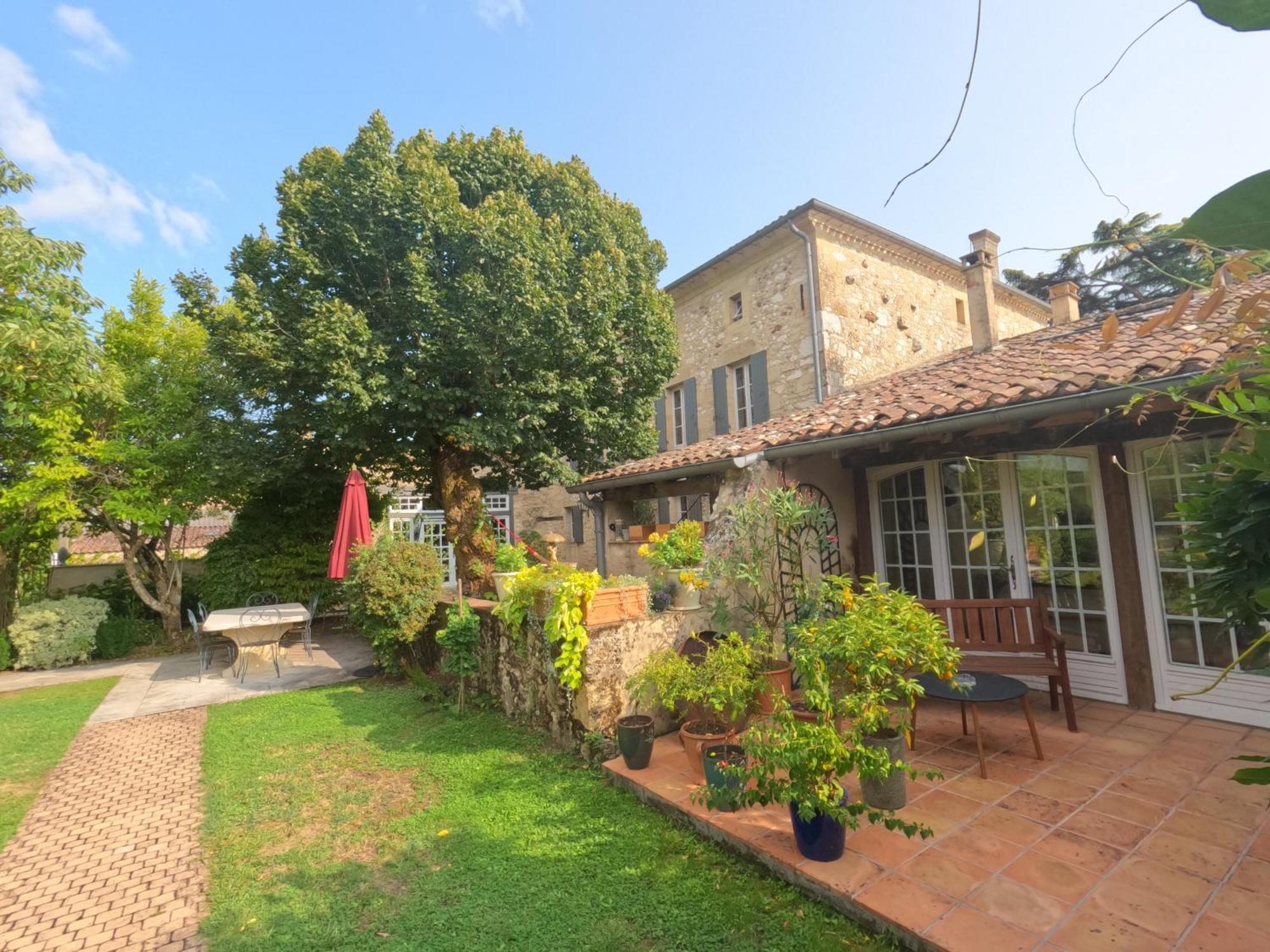 Domaine Des Monges Bed and Breakfast Saint-Seurin-de-Prats Εξωτερικό φωτογραφία